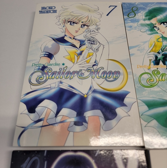 Sailor Moon book 📖 ✨️ lot 4 - Picture 2 of 11